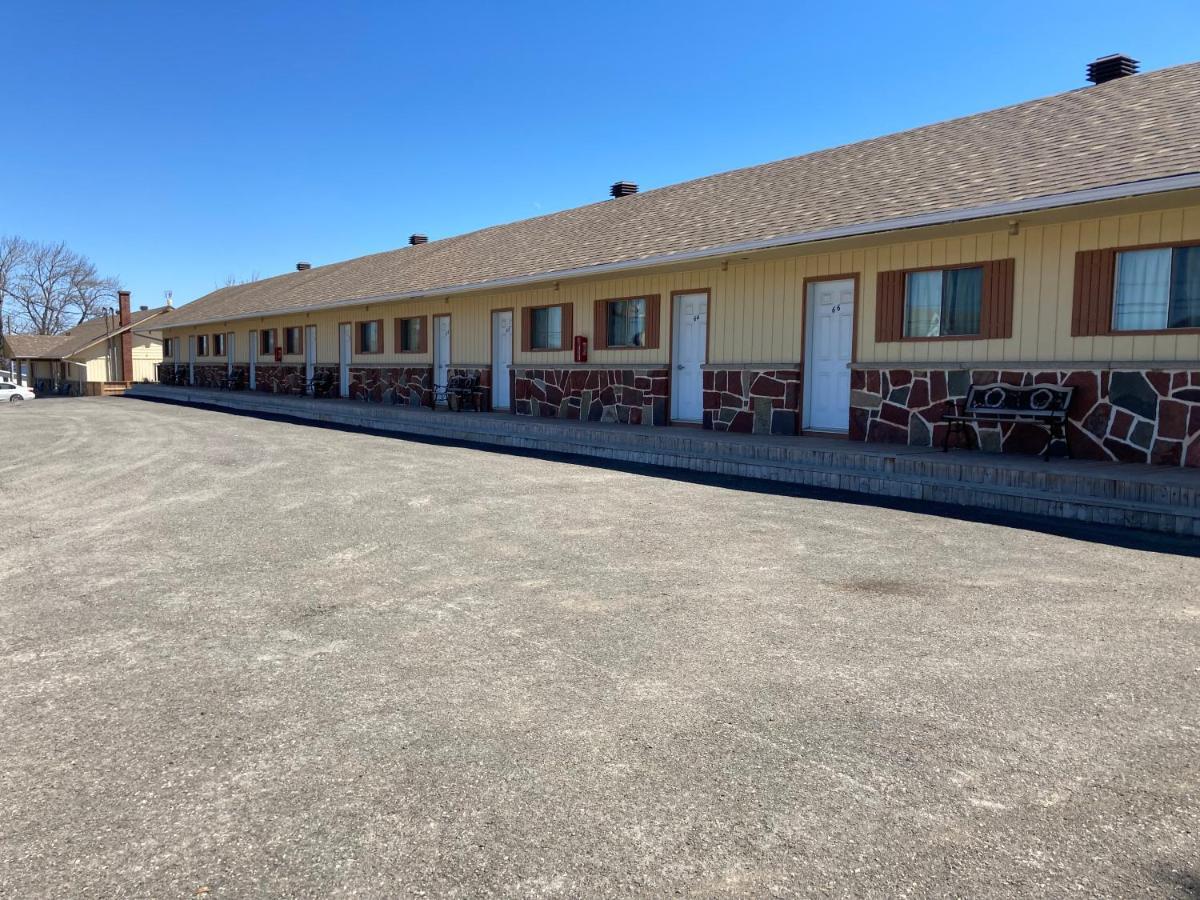 Motel Carleton Sur Mer Экстерьер фото
